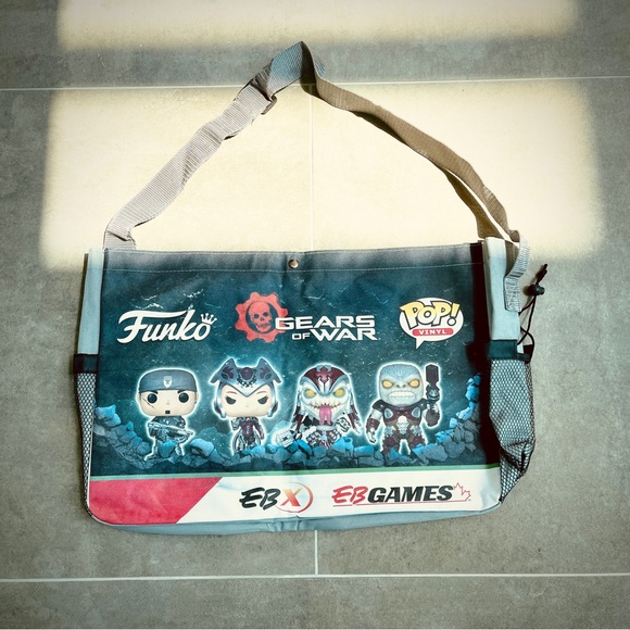2x Gears of War 5 EB Games Fan Expo Toronto XBOX ONE Courier Bags Ltd - Picture 5 of 7